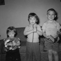 084-Taylor kids - 6 Oct 1963